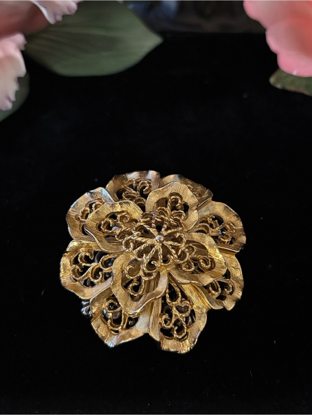 Vintage Gold Floral Filigree Brooch